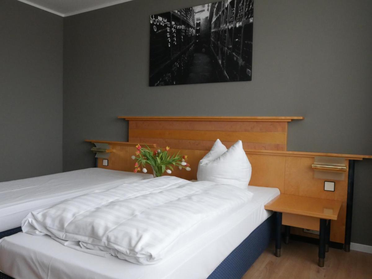 Rheinhessen Inn Gmbh 보스타트 외부 사진