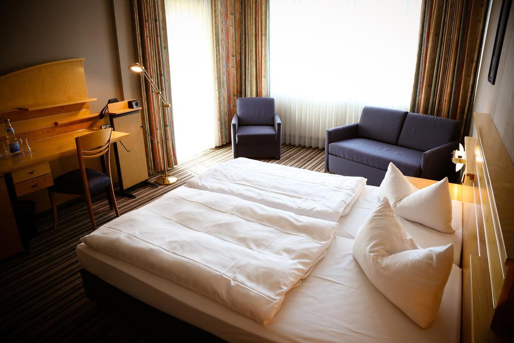 Rheinhessen Inn Gmbh 보스타트 객실 사진