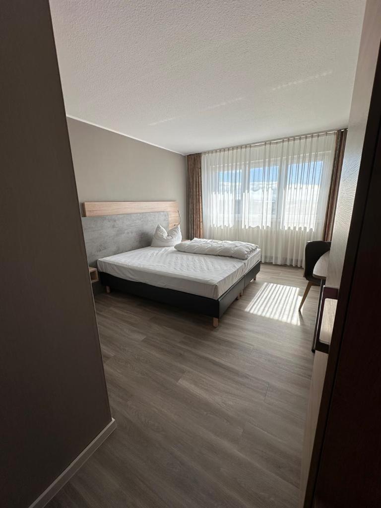 Rheinhessen Inn Gmbh 보스타트 외부 사진