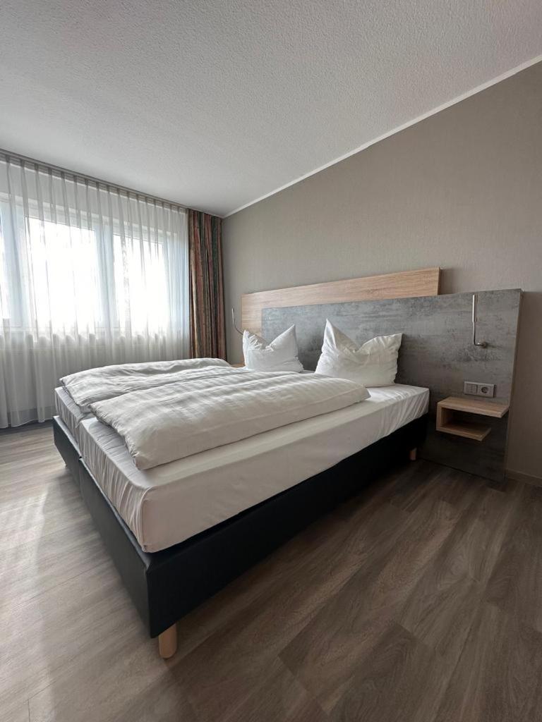 Rheinhessen Inn Gmbh 보스타트 외부 사진